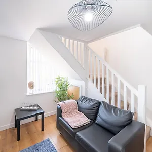 Bv Kirkstall 1 Bedroom Free Private Parking Apartment Leeds (West Yorkshire)
